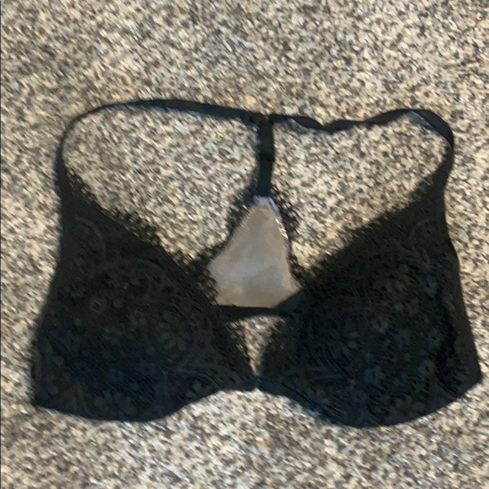 Beautiful lace padded bra! Fancy.. never worn!..